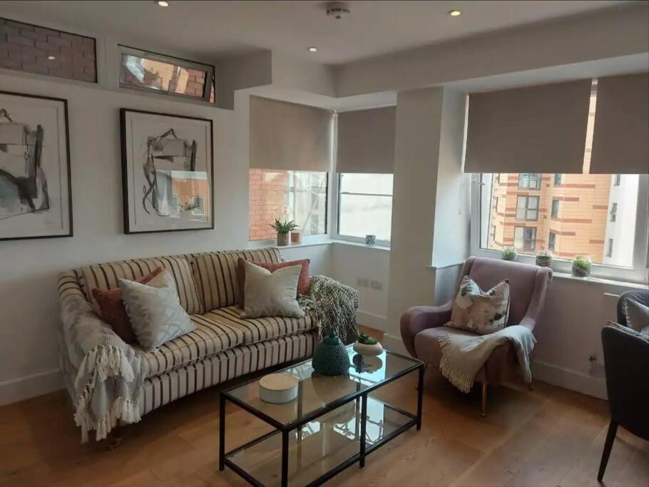 2 Bedrooms, Free Netflix, Rooftop Garden With Bbq, Pool Table! London Borough of London Borough of Croydon Exterior foto